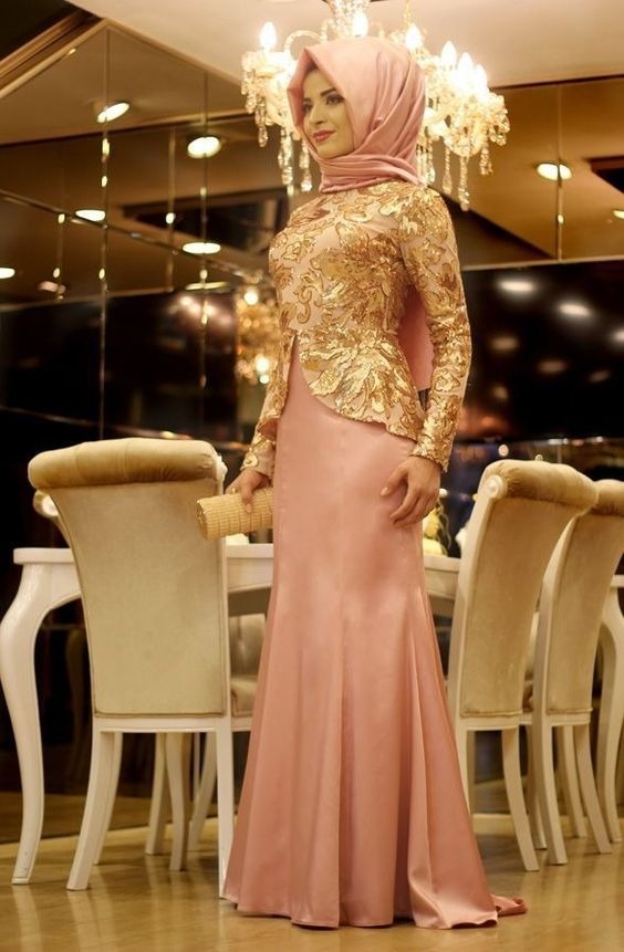 Pınar Şems Saraylı Balık Abiye Pudra