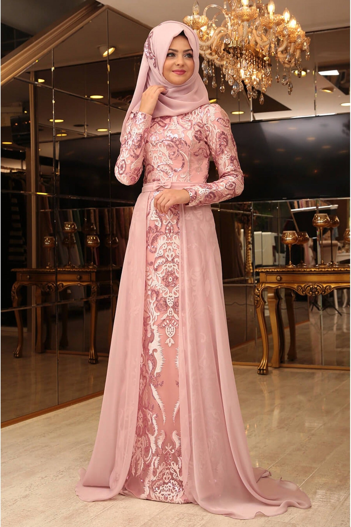 Pınar Şems Kalem Kuyruklu Abiye Pudra