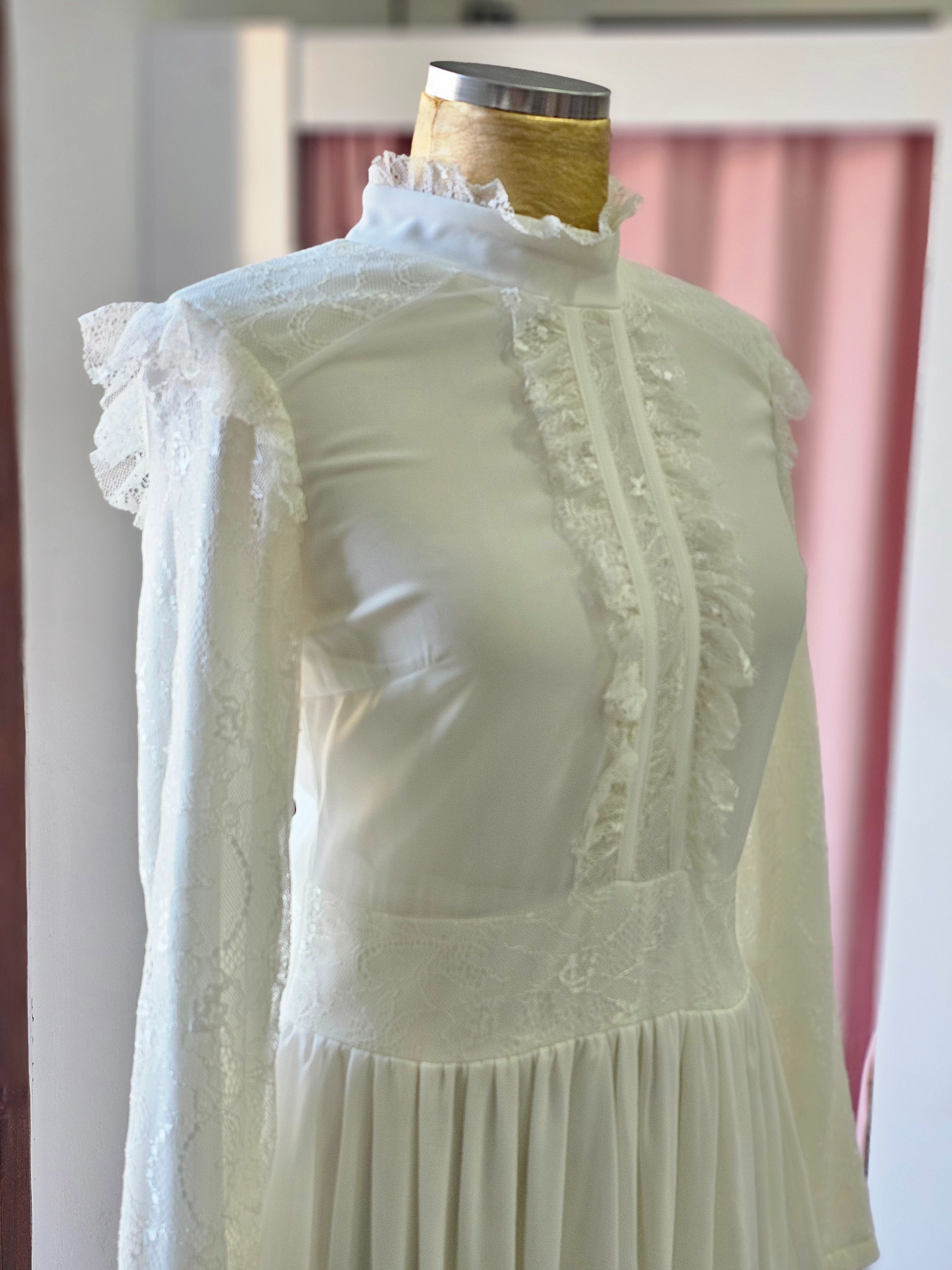 Mine Aşk Marka Dantelli Beyaz Elbise